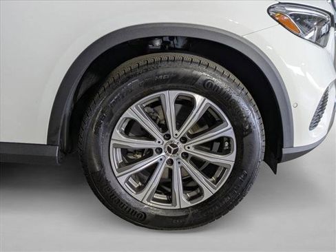 Certified 2025 Mercedes-Benz GLC 300 image 22