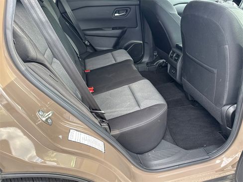 Used 2024 Nissan Rogue SV image 15