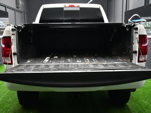 Used 2018 RAM 3500 Big Horn w/ Sport Appearance Group AWD/4WD image 36