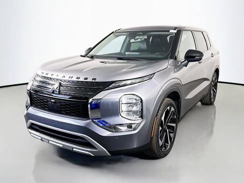 Used 2022 Mitsubishi Outlander SE image 4