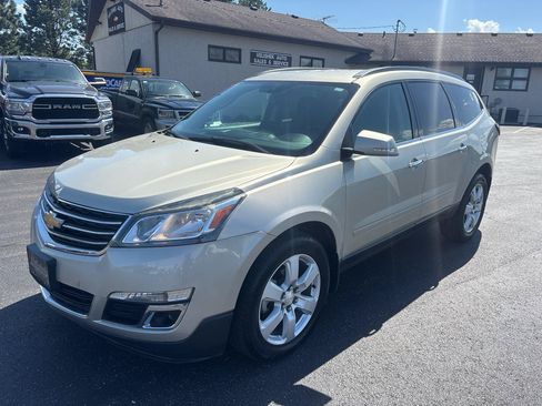 Used 2017 Chevrolet Traverse LT w/ Style and Technology Package AWD/4WD image 7