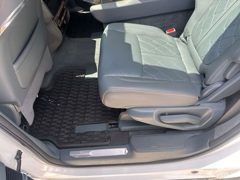 Used 2022 Jeep Grand Wagoneer Series III w/ Rear Seat Video Group 1 image 18