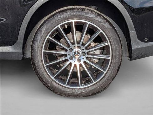 Used 2022 Mercedes-Benz GLC 300 image 3