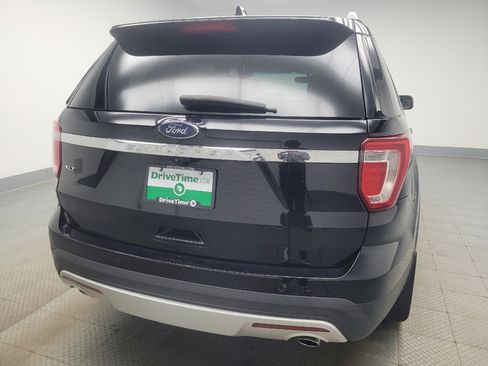 Used 2016 Ford Explorer XLT w/ Equipment Group 202A FWD image 7