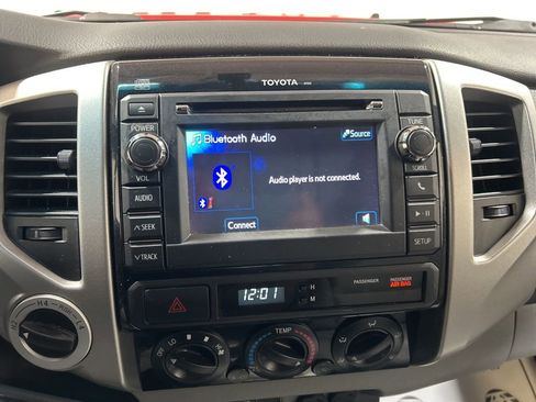 Used 2013 Toyota Tacoma 4x4 Access Cab image 26