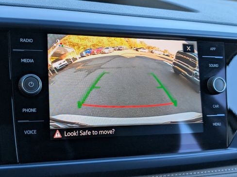 Used 2024 Volkswagen Taos SE image 26