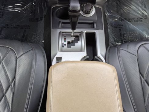 Used 2016 Toyota 4Runner SR5 Premium image 6