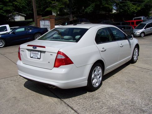 Used 2010 Ford Fusion SE FWD image 4
