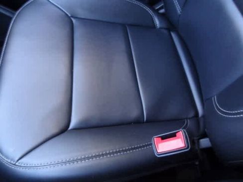 Certified 2022 Ford Explorer XLT w/ Equipment Group 202A image 46