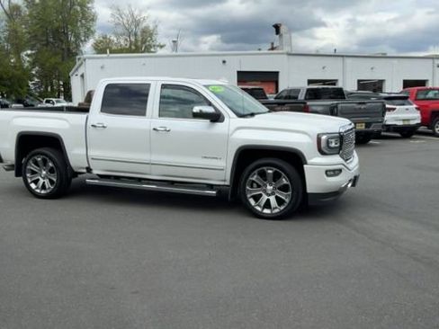 Used 2018 GMC Sierra 1500 Denali AWD/4WD image 9