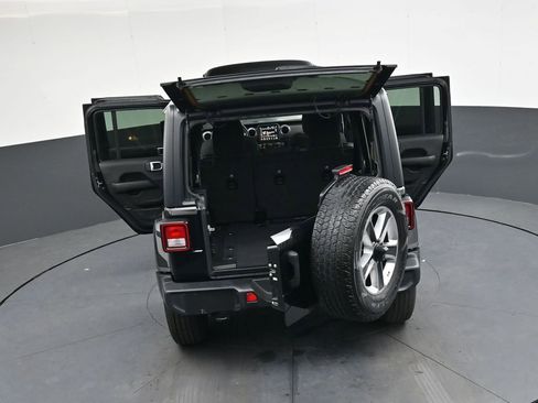 Used 2022 Jeep Wrangler Unlimited Sahara w/ Dual Top Group image 50
