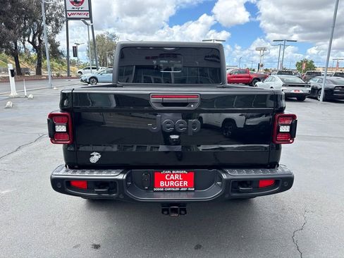 Certified 2021 Jeep Gladiator Rubicon AWD/4WD image 6