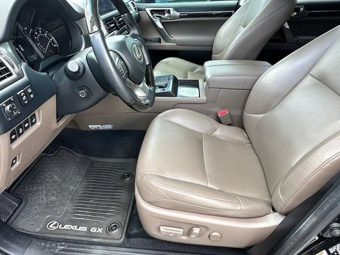 Used 2023 Lexus GX 460 Luxury AWD/4WD image 6