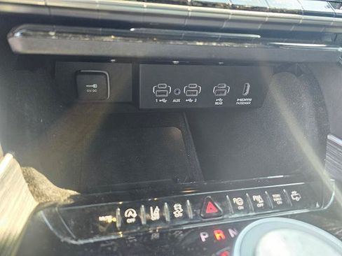 Used 2022 Jeep Wagoneer Series III w/ Premium Group I AWD/4WD image 50