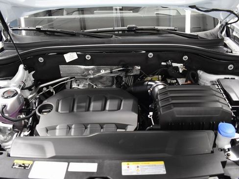 New 2025 Volkswagen Atlas SEL image 10