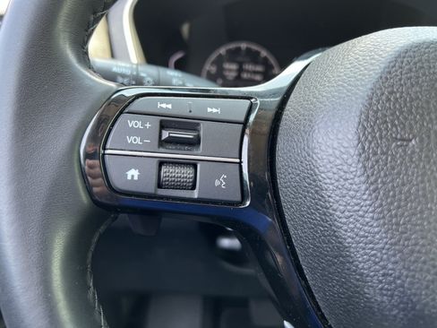 Used 2025 Honda Pilot EX-L image 19