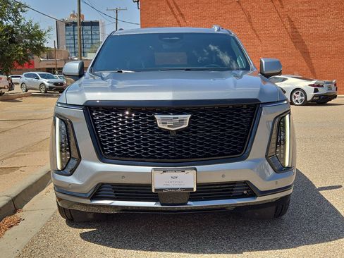 Certified 2026 Cadillac Escalade Platinum Sport w/ LPO, ONYX Package AWD/4WD image 10