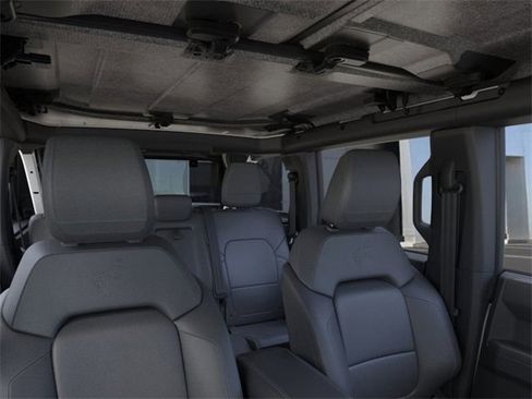 New 2025 Ford Bronco Outer Banks w/ Sasquatch Package image 12