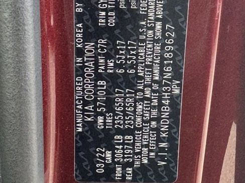 Used 2022 Kia Carnival LX image 15