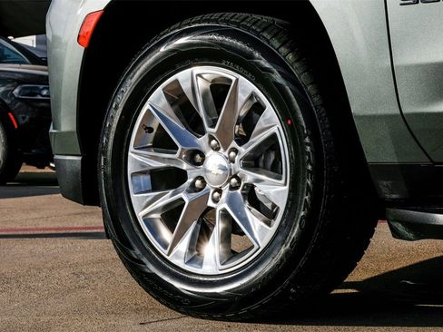 Used 2023 Chevrolet Suburban Premier image 58