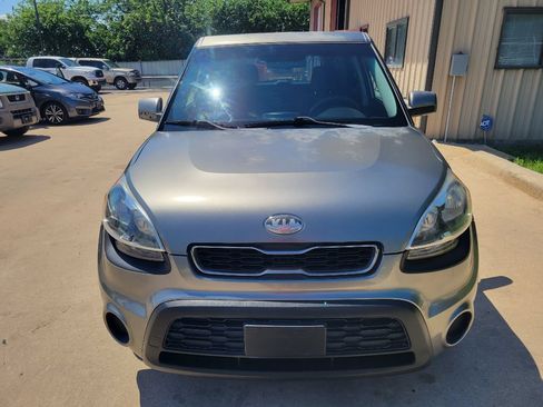 Used 2013 Kia Soul FWD image 8