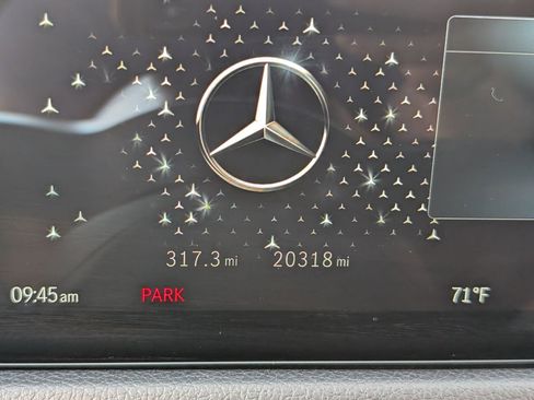 Used 2025 Mercedes-Benz GLA 250 4MATIC image 14