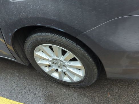 Used 2015 Toyota Sienna LE image 5