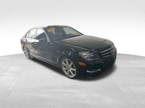 Used 2014 Mercedes-Benz C 250 Sedan image 3