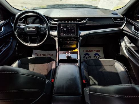 Used 2021 Jeep Grand Cherokee L Laredo image 21