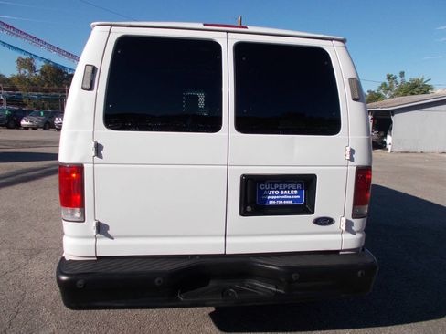Used 2014 Ford E-250 and Econoline 250 w/ Power Group image 4