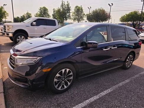 Used 2021 Honda Odyssey EX-L image 3