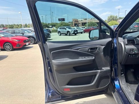 Used 2023 Honda Passport EX-L image 9