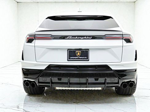 Used 2024 Lamborghini Urus S image 9
