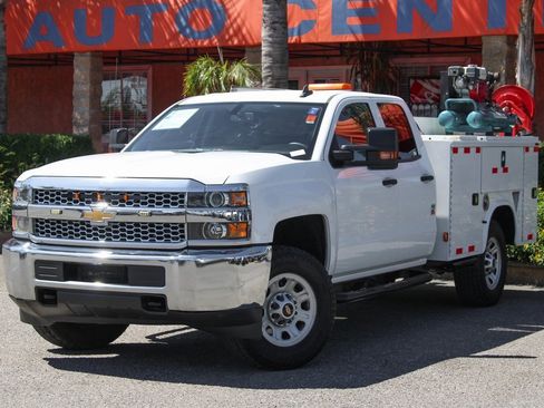 Used 2019 Chevrolet Silverado 2500 W/T w/ WT Convenience Package image 4