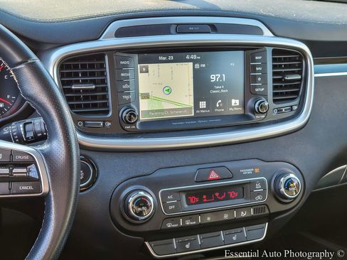 Used 2019 Kia Sorento SX image 14
