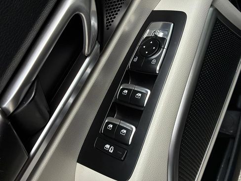 Used 2024 Kia Telluride S w/ S Sunroof Package FWD image 12