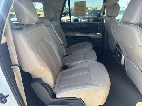 Used 2024 Ford Expedition Max Limited AWD/4WD image 32