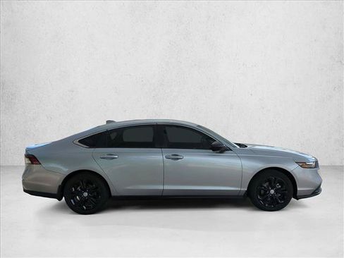 Used 2025 Honda Accord LX image 4
