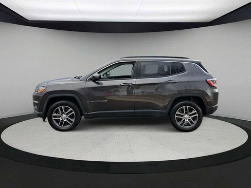 Used 2019 Jeep Compass Latitude w/ Popular Equipment Group image 5