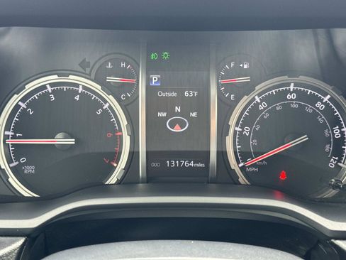 Used 2021 Toyota 4Runner Venture AWD/4WD image 23