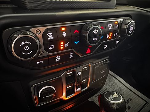 Used 2020 Jeep Wrangler Unlimited Sport S AWD/4WD image 28