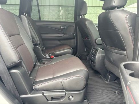 Used 2021 Honda Pilot Black Edition image 16