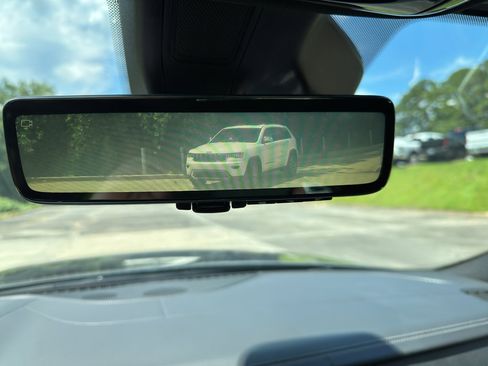 Used 2023 Jeep Grand Cherokee L Overland w/ Luxury Tech Group IV image 14