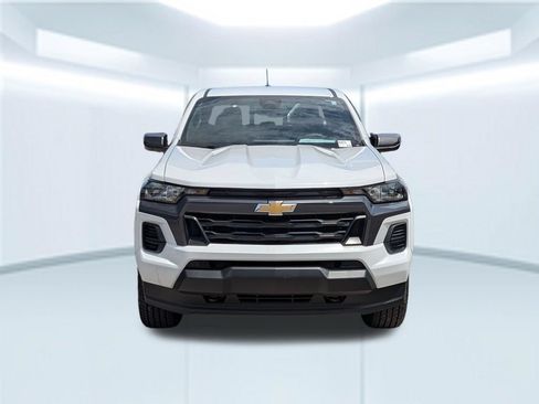 Used 2025 Chevrolet Colorado LT w/ Advanced Trailering Package AWD/4WD image 10