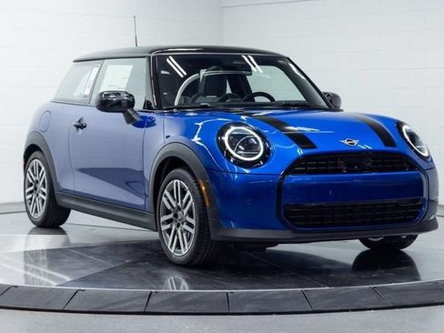 New 2026 MINI Cooper 2-Door Hardtop FWD image 4