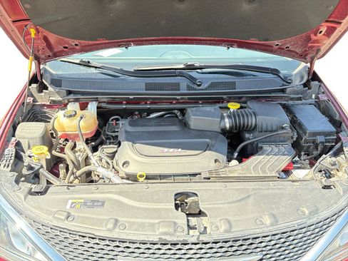 Used 2018 Chrysler Pacifica Touring Plus FWD image 24