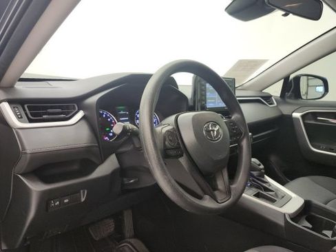 Used 2021 Toyota RAV4 XLE FWD image 12
