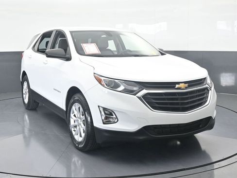 Used 2018 Chevrolet Equinox LS image 9