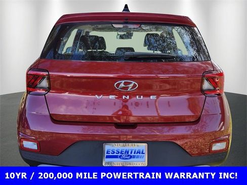Used 2020 Hyundai Venue SE image 6