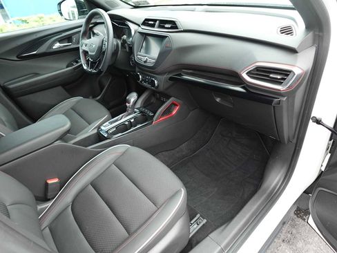 Used 2023 Chevrolet TrailBlazer RS AWD/4WD image 26